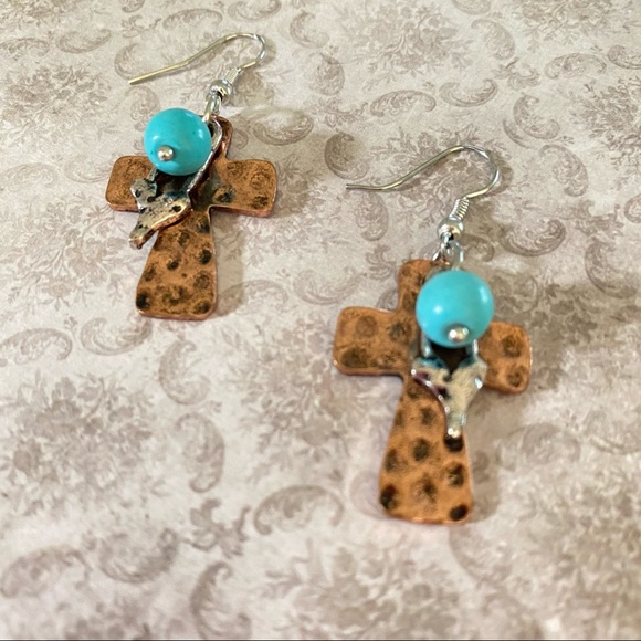 Cross dangle earrings - Picture 3 of 5